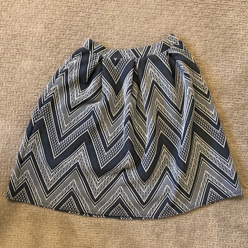 Joe B | Box Pleated Chevron Printed Skirt, Small